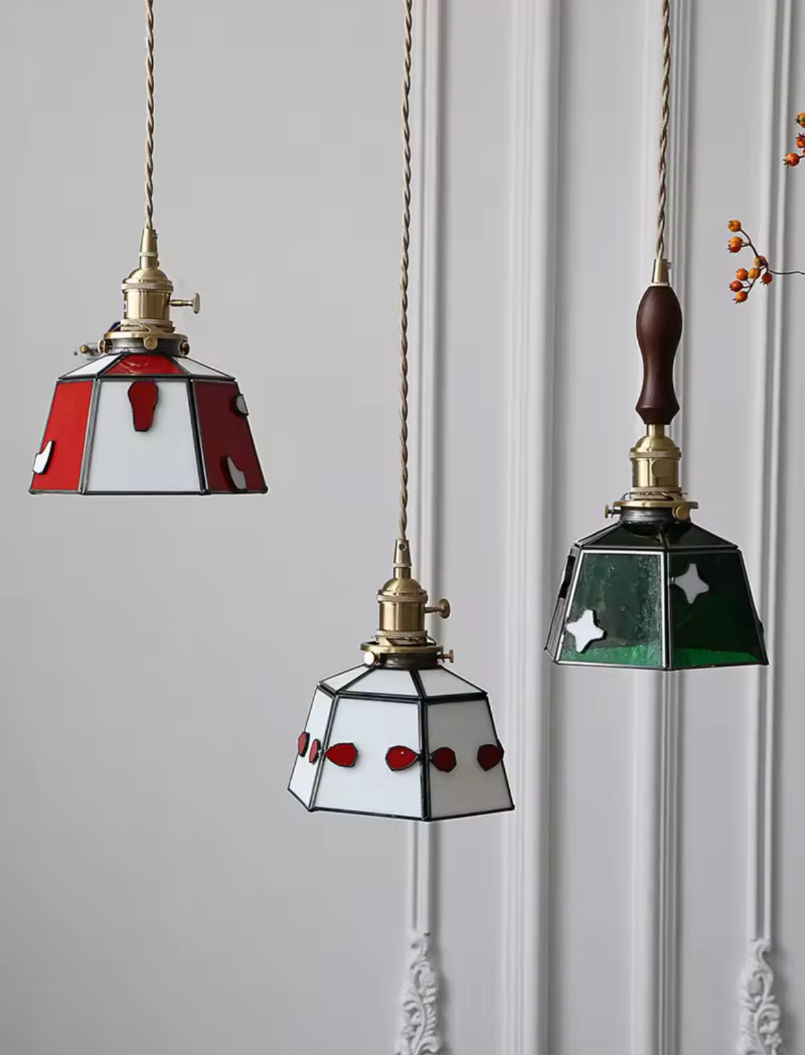 Stained glass pendant light, front picture