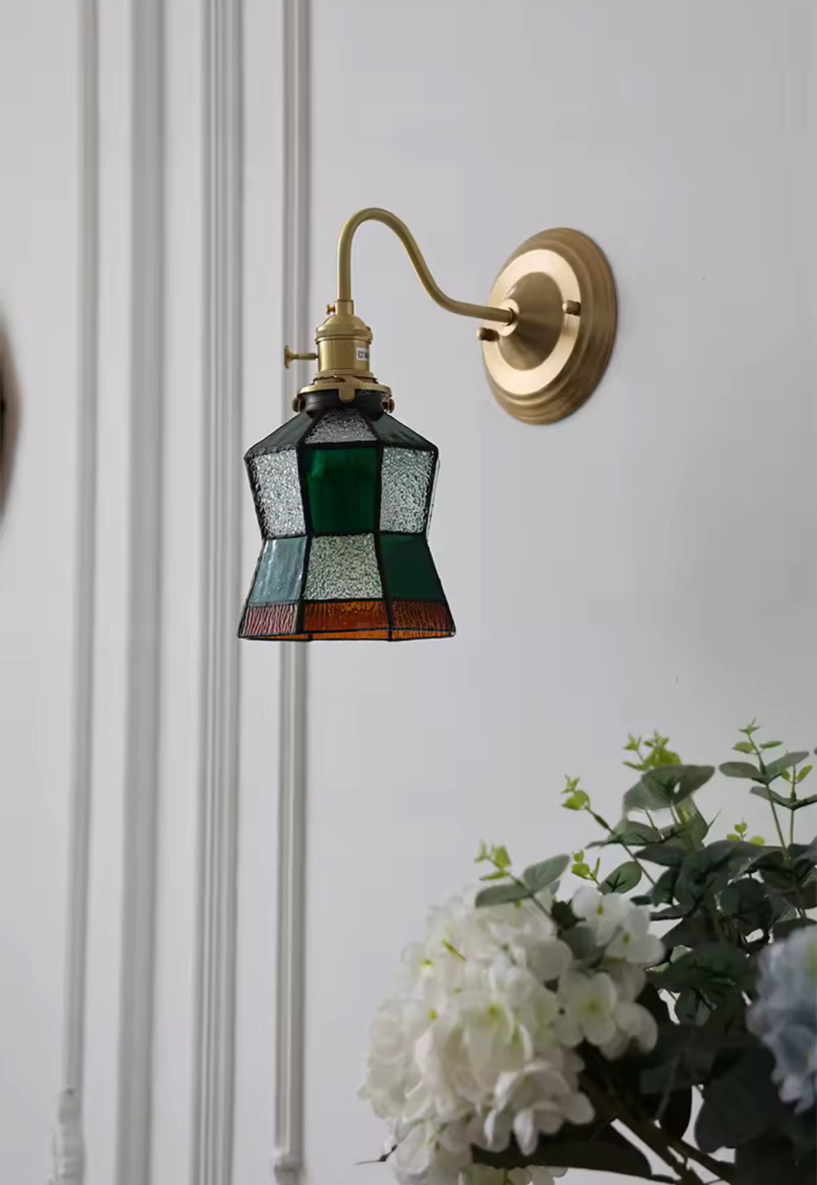 Stained glass wall light, side picture