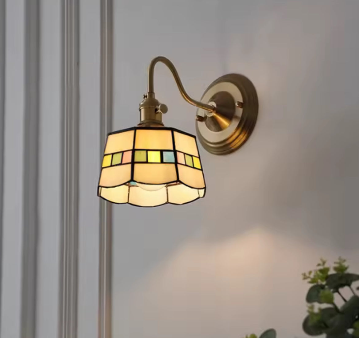 Vivian Stained Glass Wall Light - White